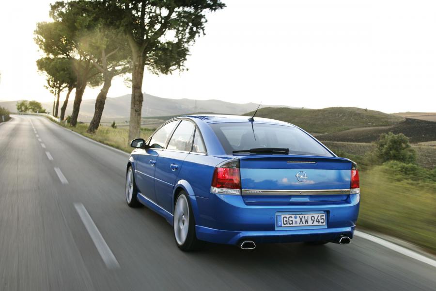  Opel Vectra OPC 2005 года  (фото 3 из 26)